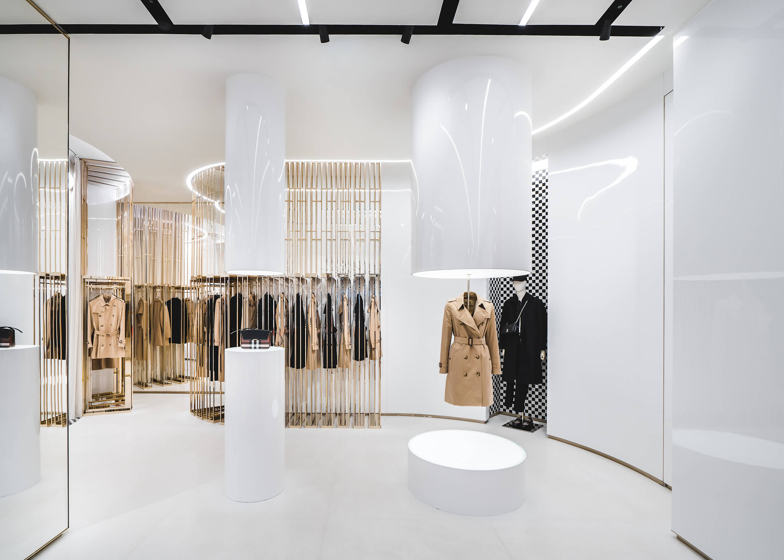 TDM.SPACE | Burberry - EMEA Flagship Photography