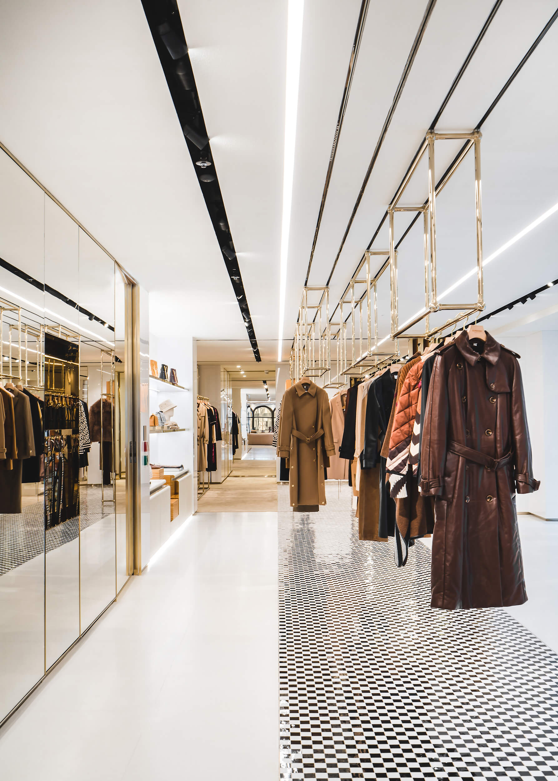 TDM.SPACE | Burberry - EMEA Flagship Photography